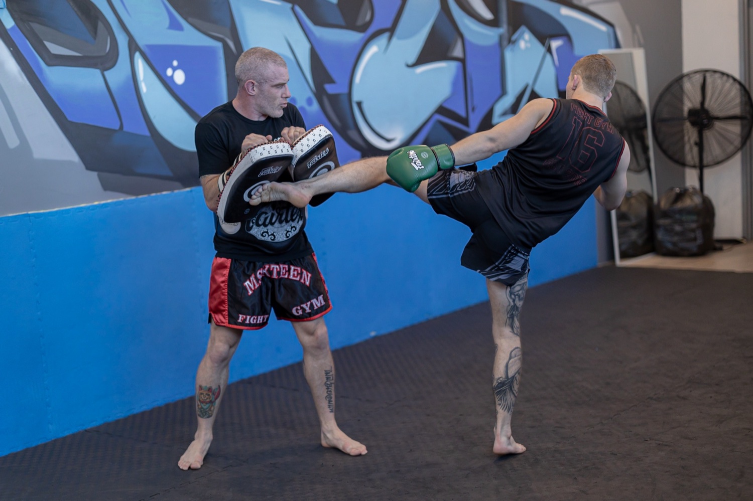 Pad work training on the mats at M16 Seaford